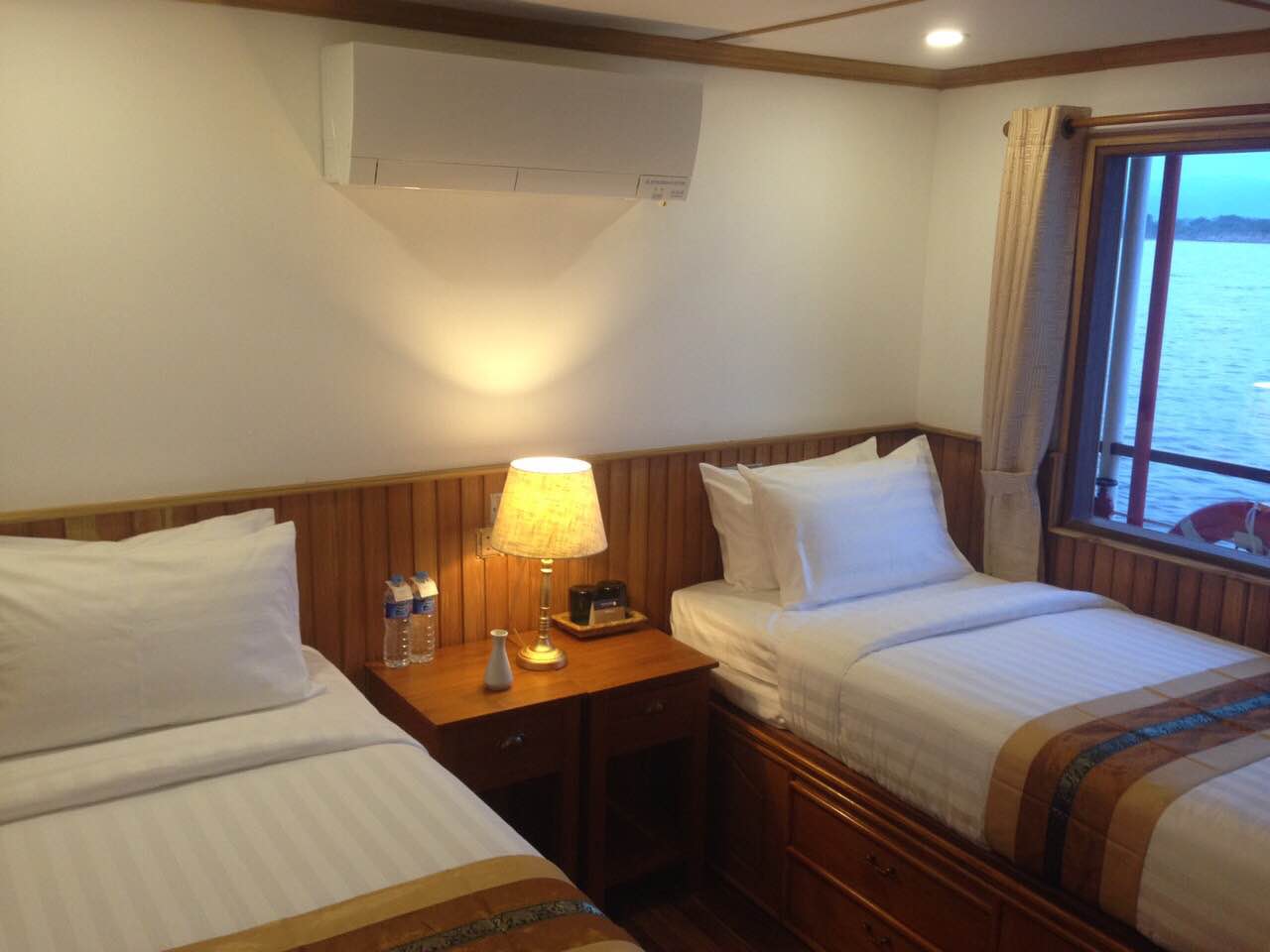 Pandaw RV Laos Pandaw Cabin 3.jpg
